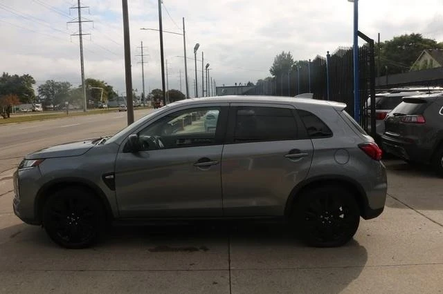 2021 Mitsubishi Outlander - Image 4 of 15