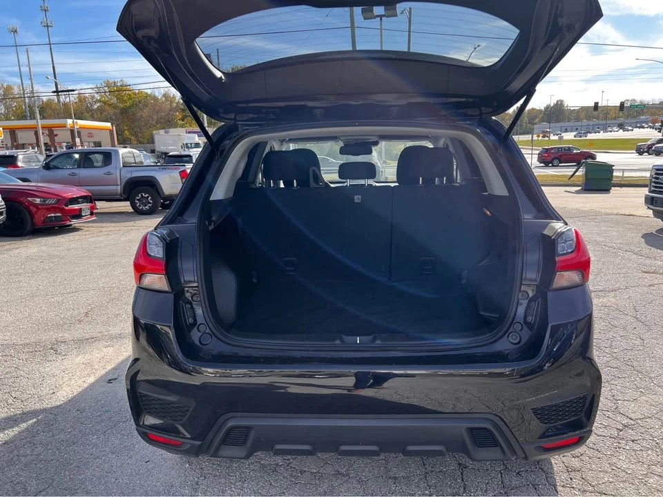 2021 Mitsubishi Outlander - Image 7 of 13
