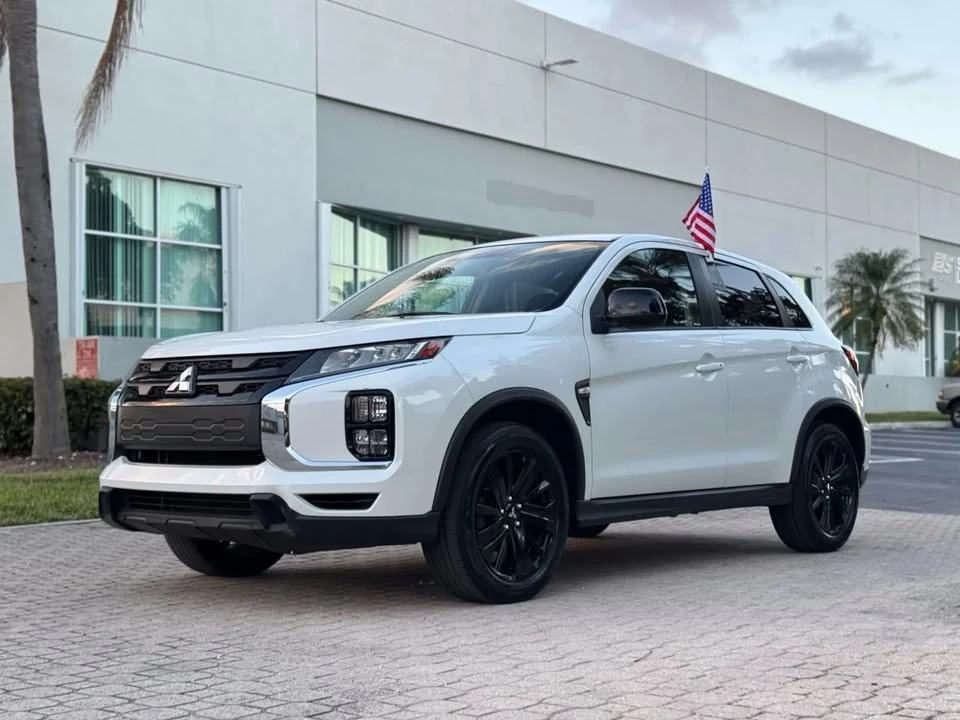 2021 Mitsubishi Outlander - Image 3 of 20