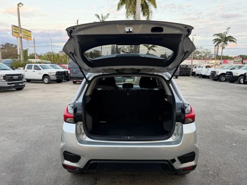2021 Mitsubishi Outlander - Image 5 of 20