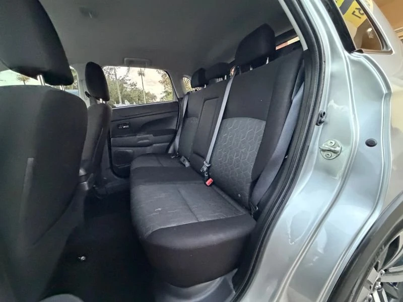 2021 Mitsubishi Outlander - Image 16 of 20