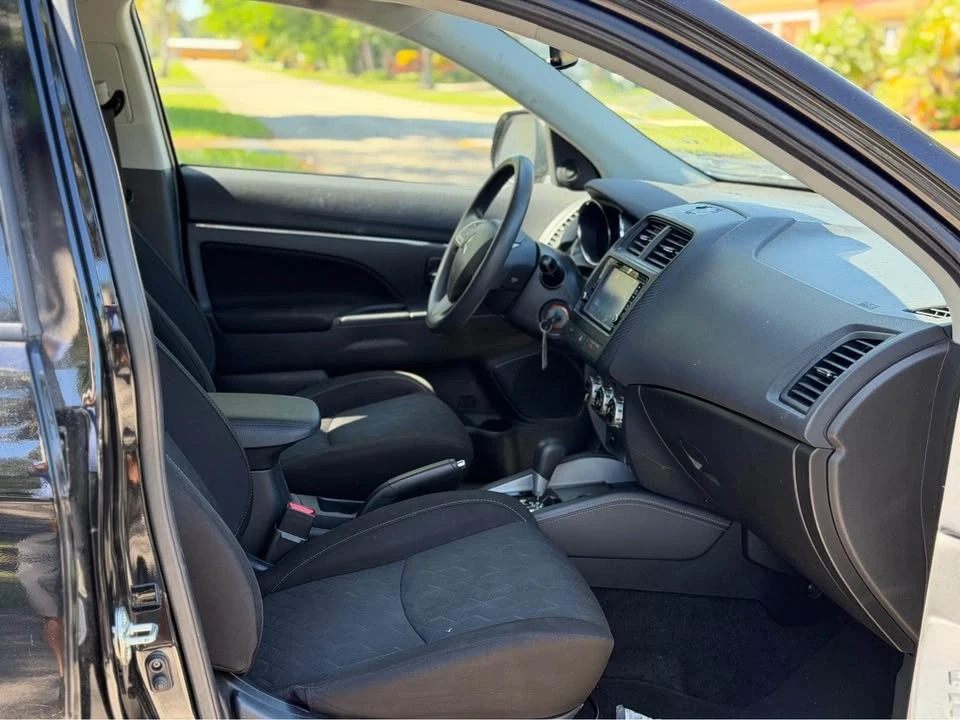2021 Mitsubishi Outlander - Image 11 of 19
