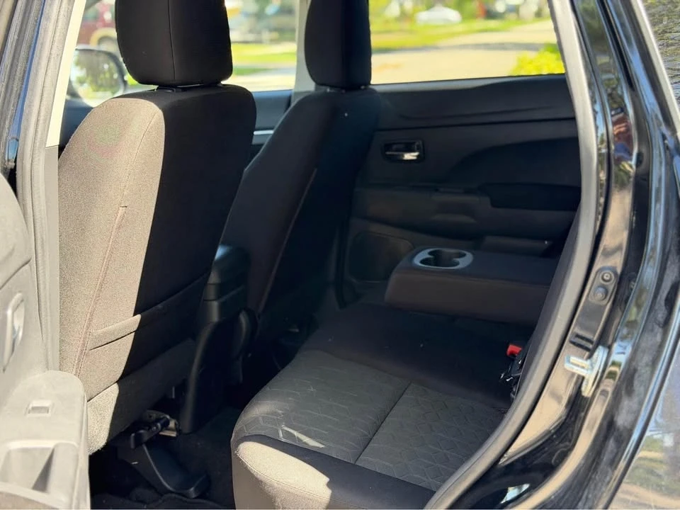 2021 Mitsubishi Outlander - Image 19 of 19