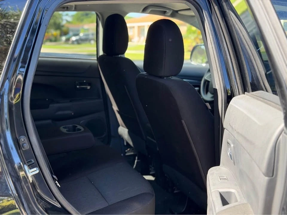 2021 Mitsubishi Outlander - Image 6 of 19