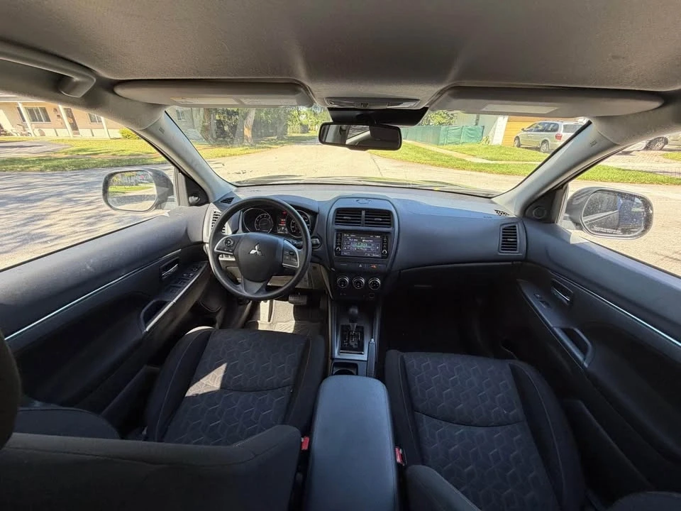 2021 Mitsubishi Outlander - Image 8 of 19