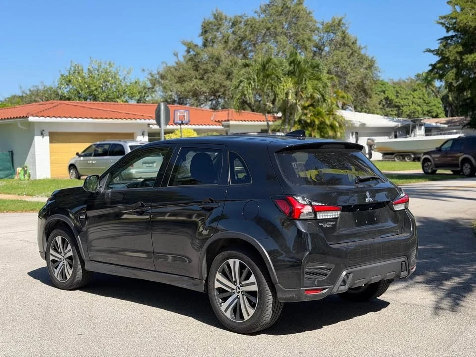 2021 Mitsubishi Outlander - Image 16 of 19