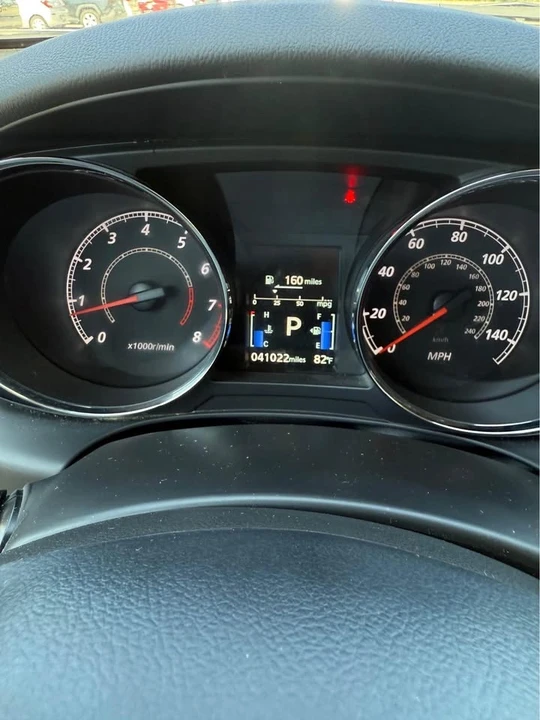 2021 Mitsubishi Outlander - Image 8 of 12