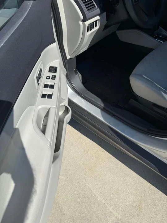2021 Mitsubishi Outlander - Image 10 of 12