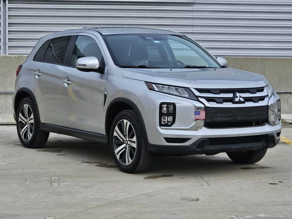 2021 Mitsubishi Outlander - Image 3 of 15
