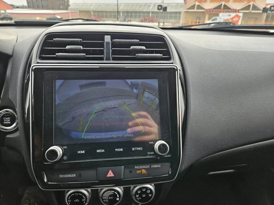 2021 Mitsubishi Outlander - Image 14 of 15