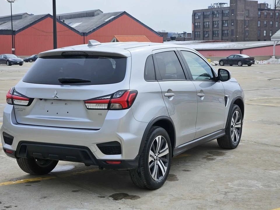 2021 Mitsubishi Outlander - Image 5 of 17