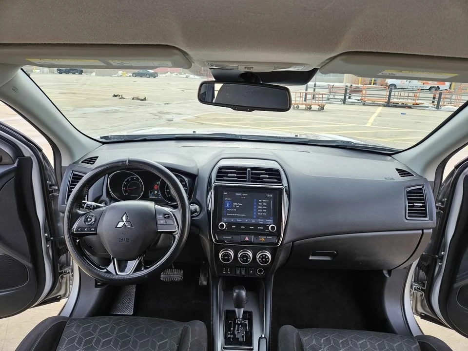 2021 Mitsubishi Outlander - Image 13 of 17