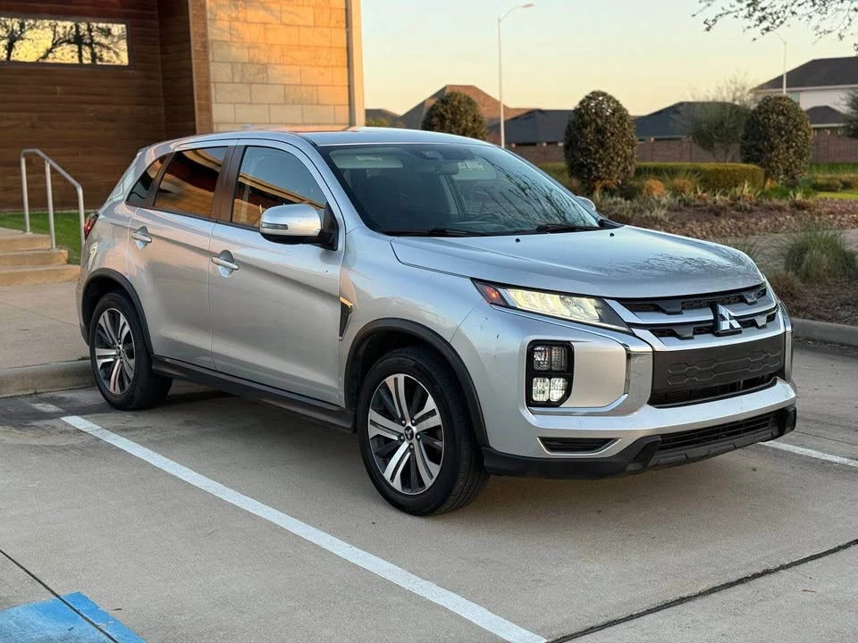 2021 Mitsubishi Outlander - Image 3 of 14