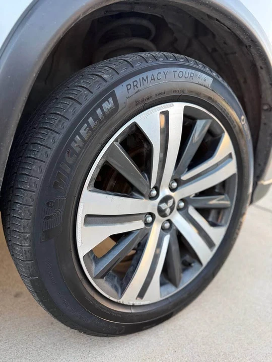2021 Mitsubishi Outlander - Image 7 of 14