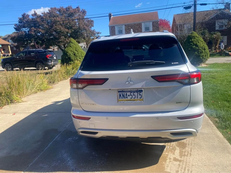 2021 Mitsubishi Outlander - Image 14 of 17