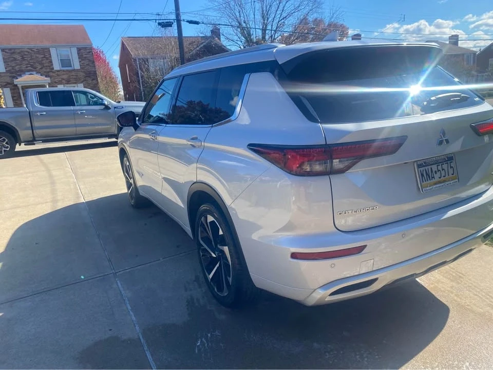 2021 Mitsubishi Outlander - Image 15 of 17