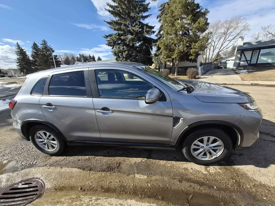 2021 Mitsubishi RVR - Image 4 of 10