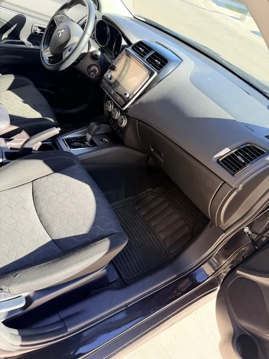 2021 Mitsubishi RVR - Image 10 of 14