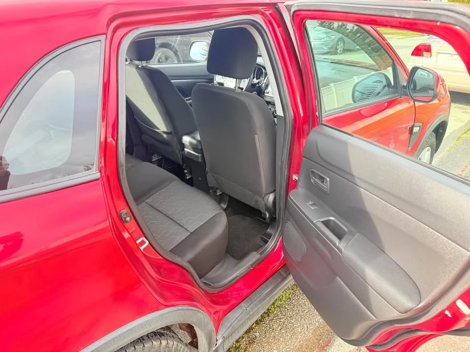 2021 Mitsubishi RVR - Image 9 of 17