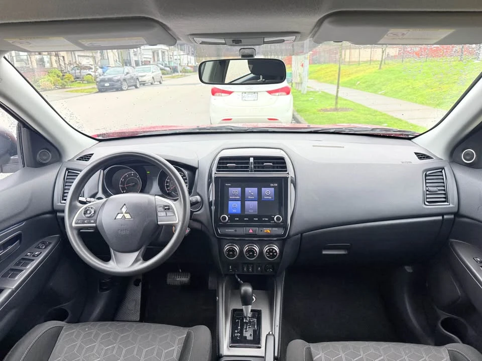2021 Mitsubishi Eclipse Cross - Image 11 of 17