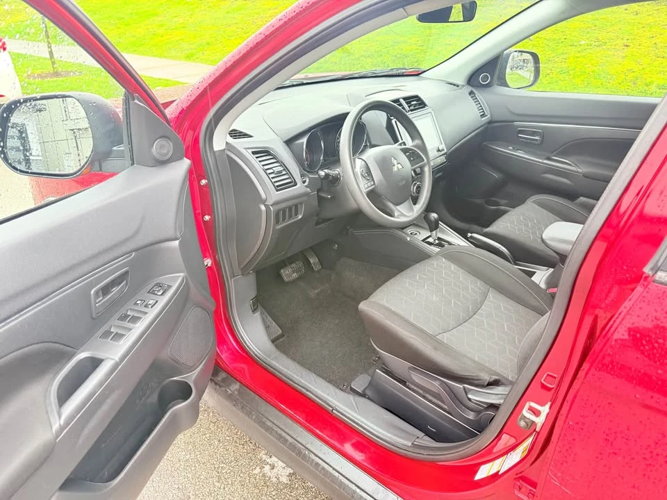 2021 Mitsubishi Eclipse Cross - Image 7 of 17
