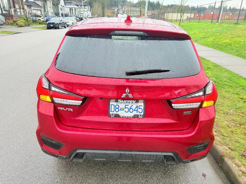 2021 Mitsubishi Eclipse Cross - Image 4 of 17
