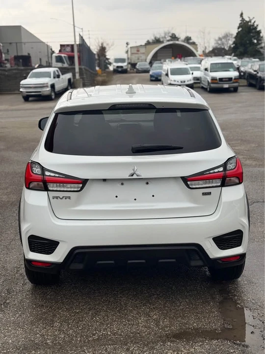 2021 Mitsubishi RVR - Image 2 of 7