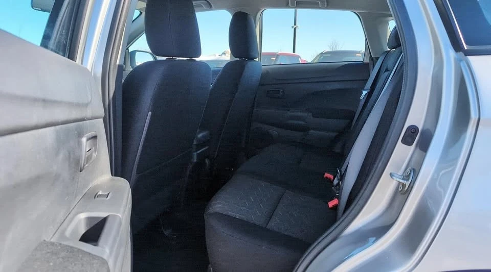 2021 Mitsubishi Eclipse Cross - Image 15 of 20