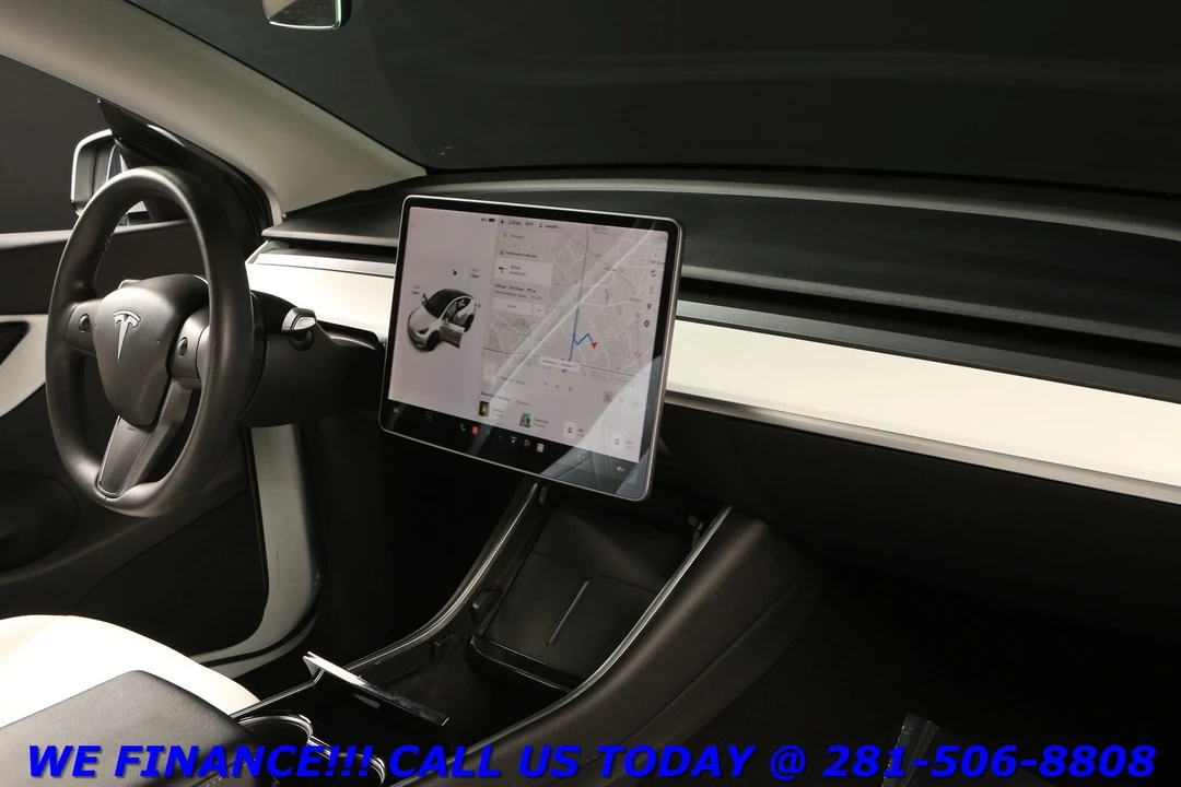 2021 Tesla Model Y Performance - Image 19 of 21