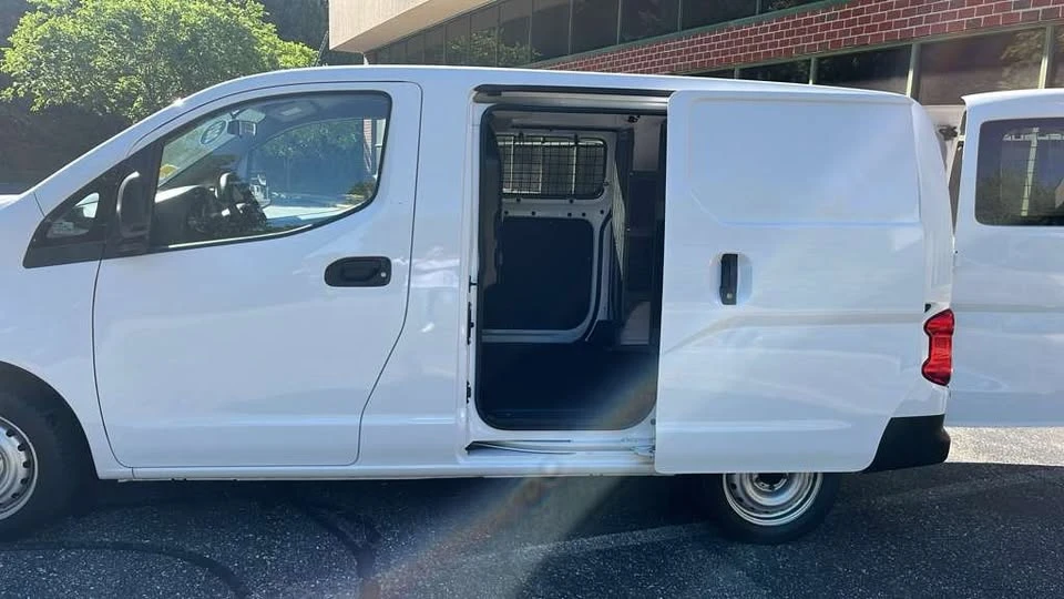 2021 Nissan NV - Image 13 of 14