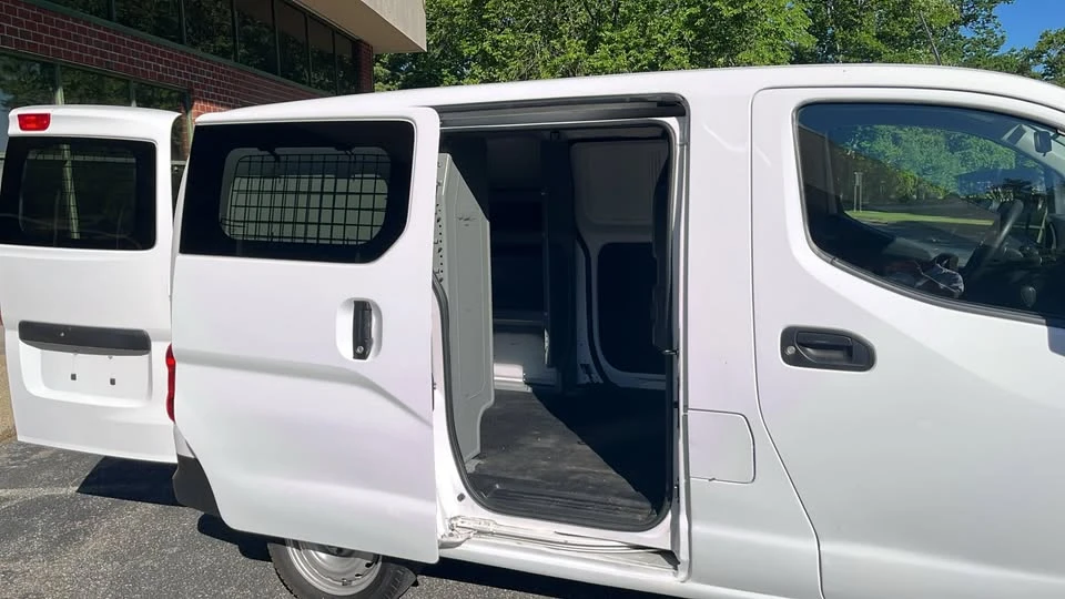 2021 Nissan NV - Image 9 of 14