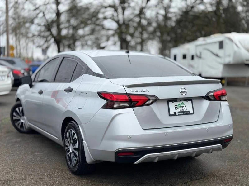 2021 Nissan Versa - Image 2 of 18
