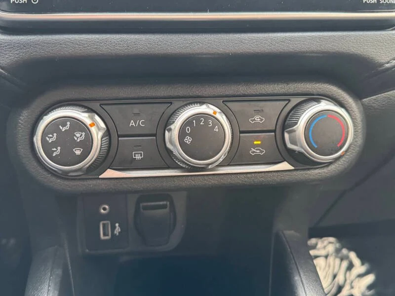 2021 Nissan Versa - Image 14 of 18