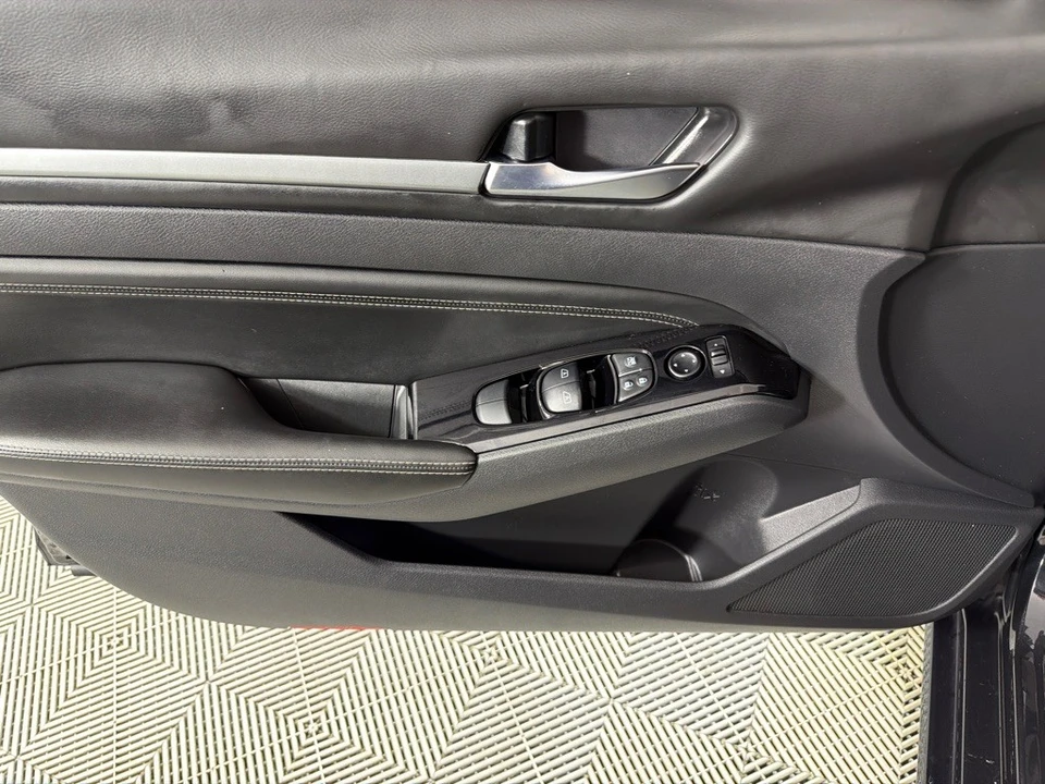 2021 Nissan Altima 6th Gen - Image 10 of 21