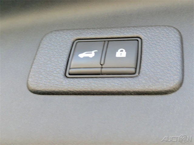 2021 Nissan Armada - Image 15 of 21