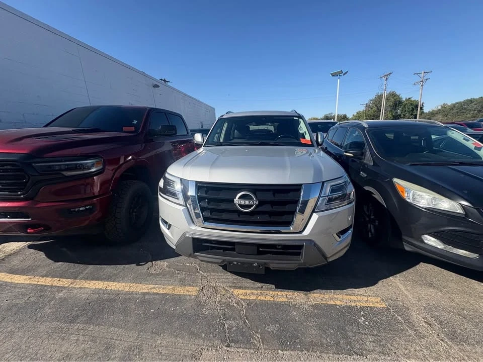 2021 Nissan Armada - Image 2 of 11