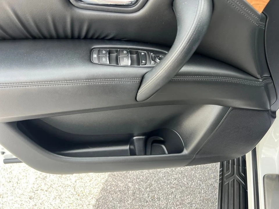 2021 Nissan Armada - Image 11 of 12