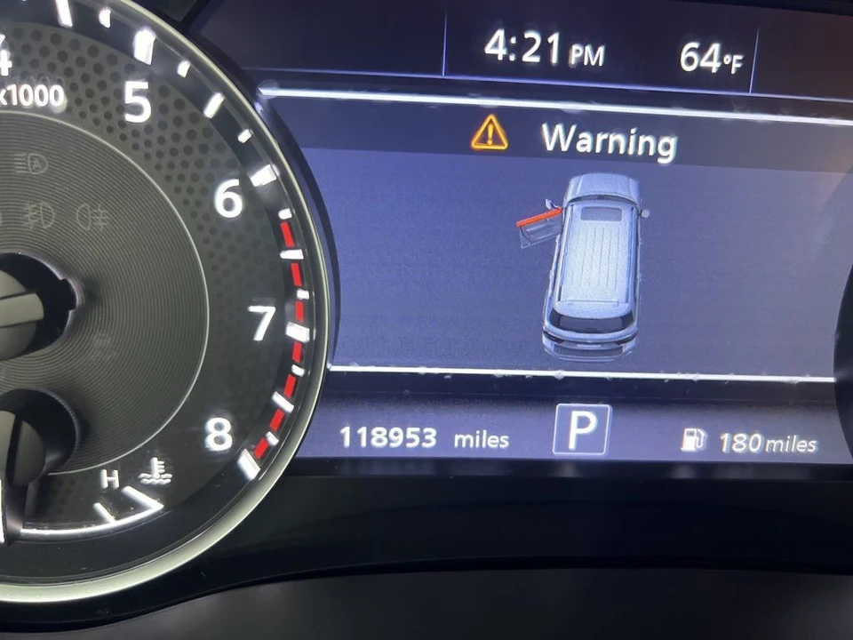2021 Nissan Armada - Image 11 of 21