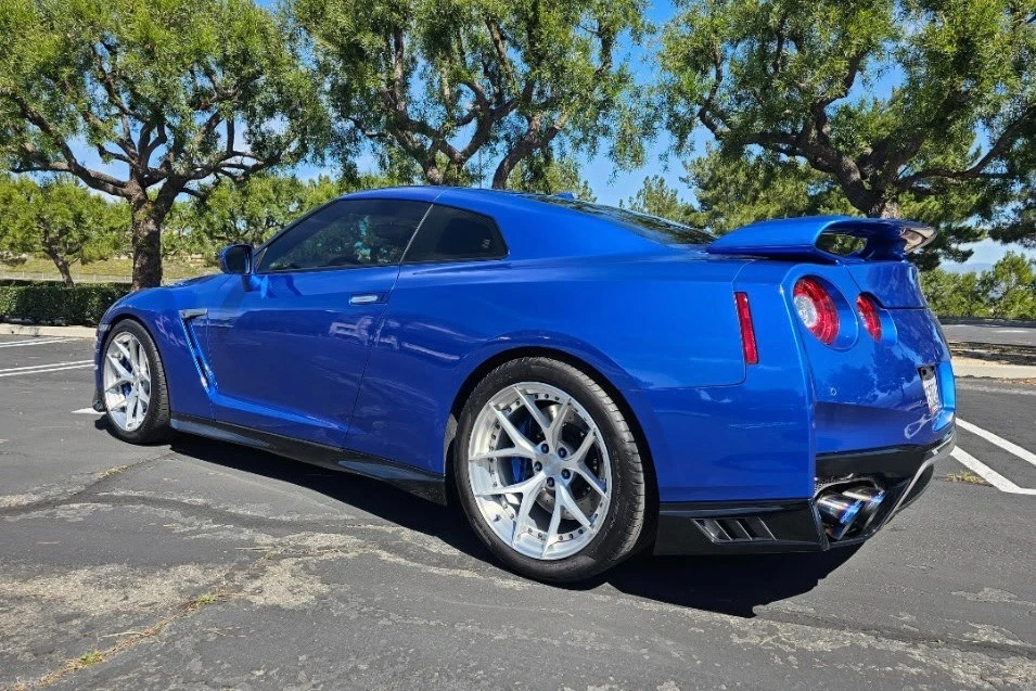 2021 Nissan R35 GT-R Premium - Image 2 of 31