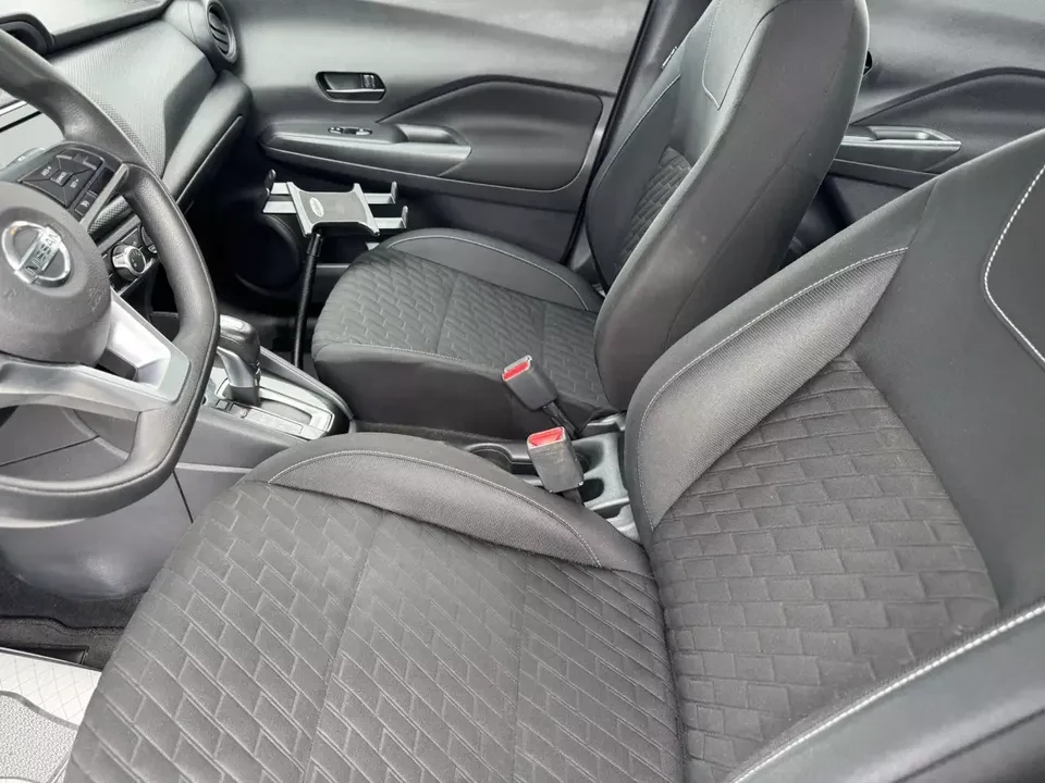 2021 Nissan Kicks - Image 9 of 15
