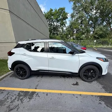 2021 Nissan Kicks SR Premium