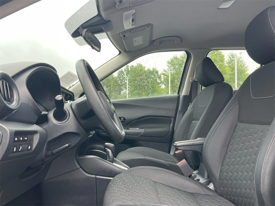 2021 Nissan Kicks - Image 9 of 12