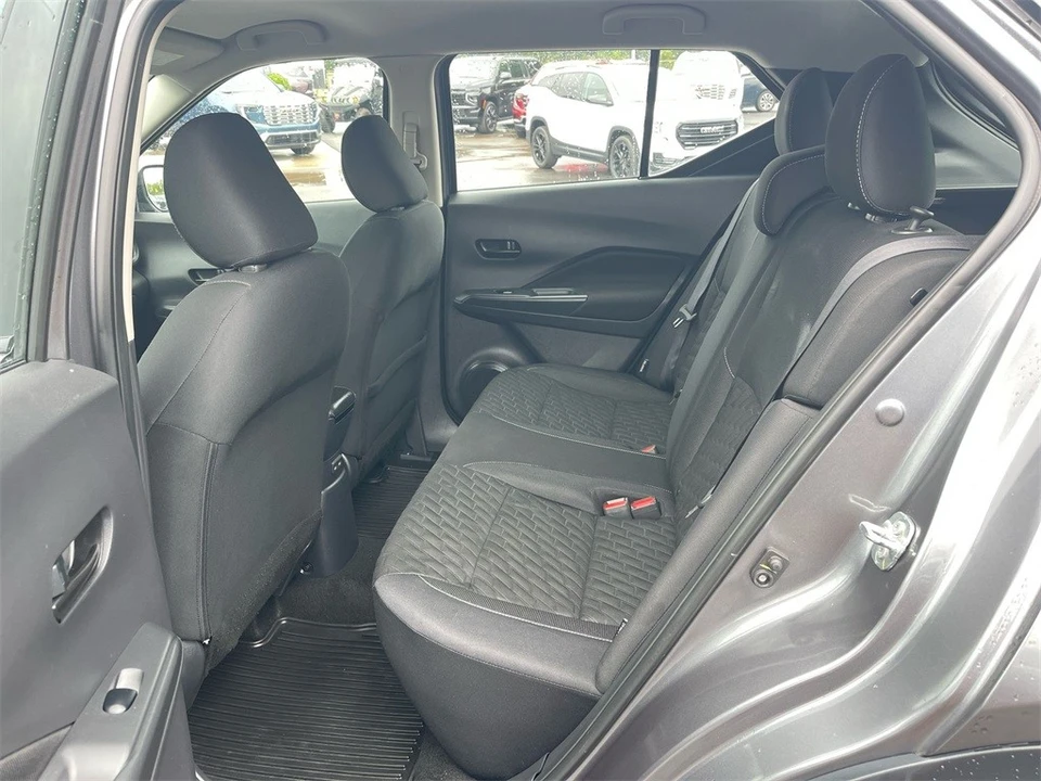 2021 Nissan Kicks - Image 10 of 12
