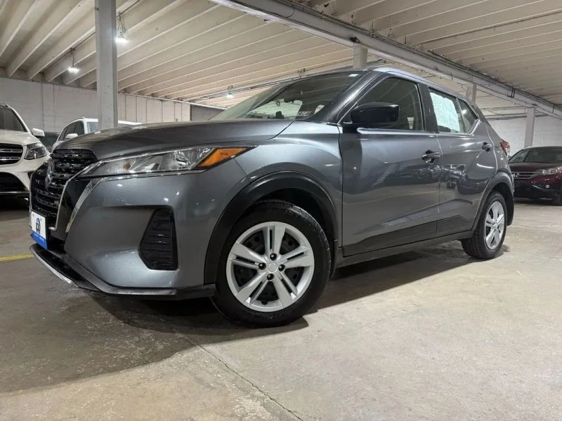 2021 Nissan Kicks - Image 2 of 12