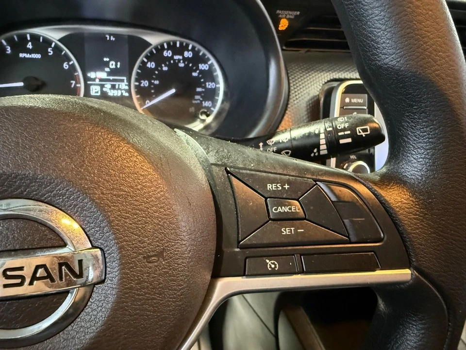 2021 Nissan Kicks - Image 16 of 31