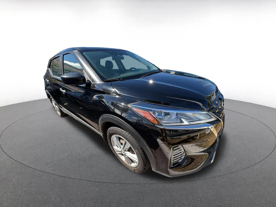 2021 Nissan Kicks - Image 2 of 31