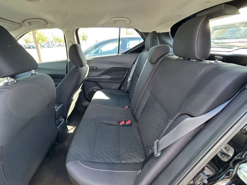 2021 Nissan Kicks - Image 18 of 31