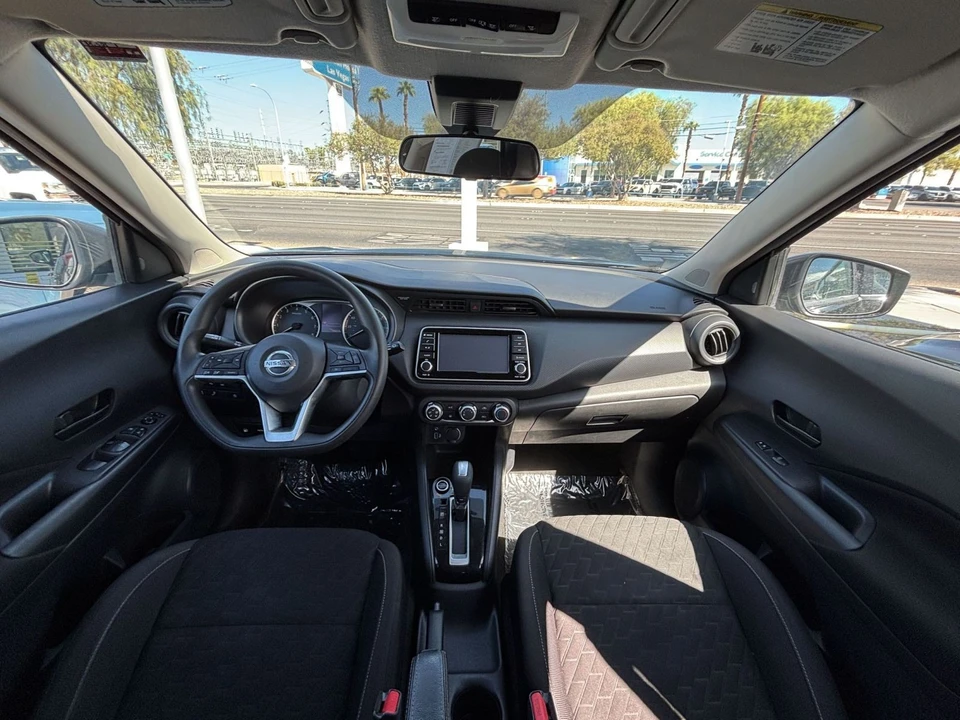 2021 Nissan Kicks - Image 17 of 31
