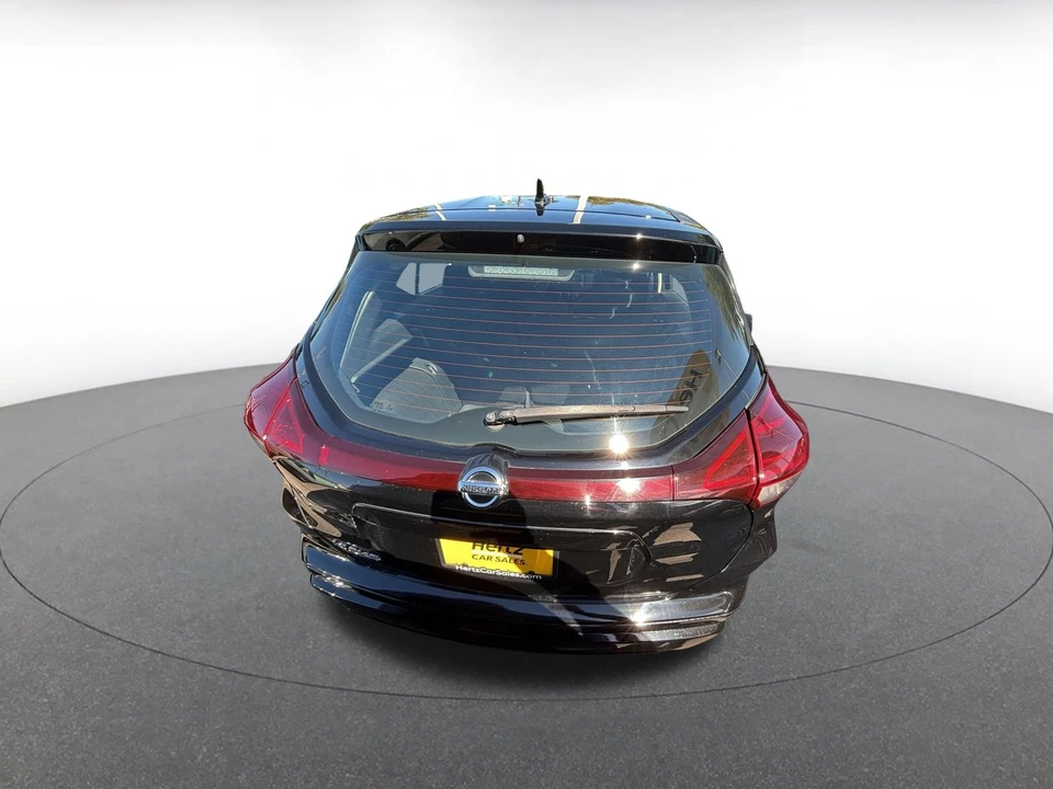 2021 Nissan Kicks - Image 8 of 31