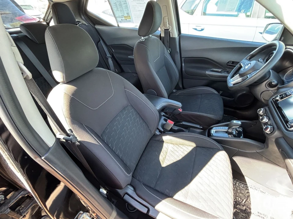 2021 Nissan Kicks - Image 14 of 31